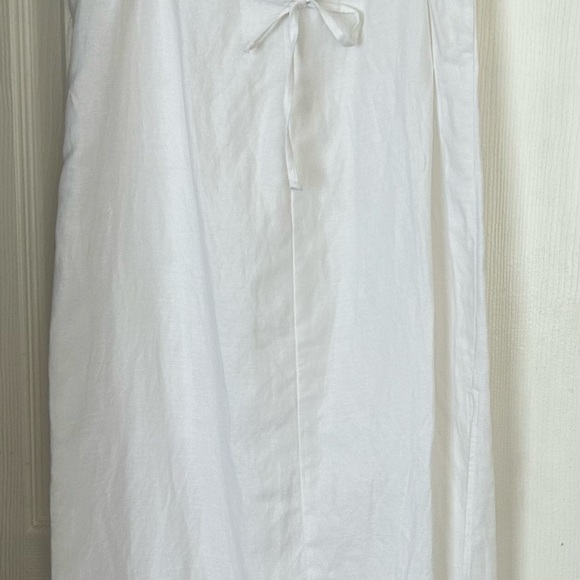 Reformation Linen Dress with adjustable straps. Brand New with tag attached. - Picture 2 of 7